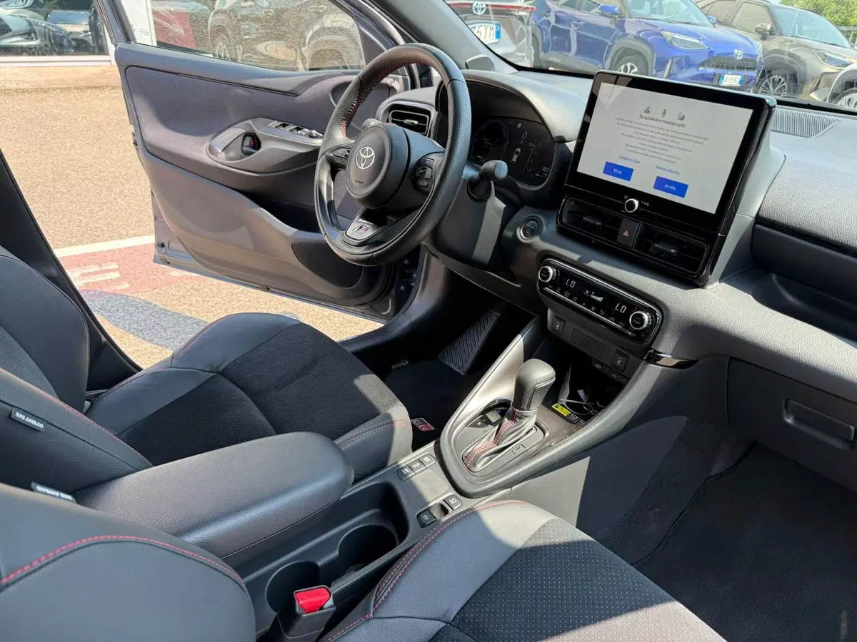 Toyota Yaris GR Sport usata a Piacenza (9)