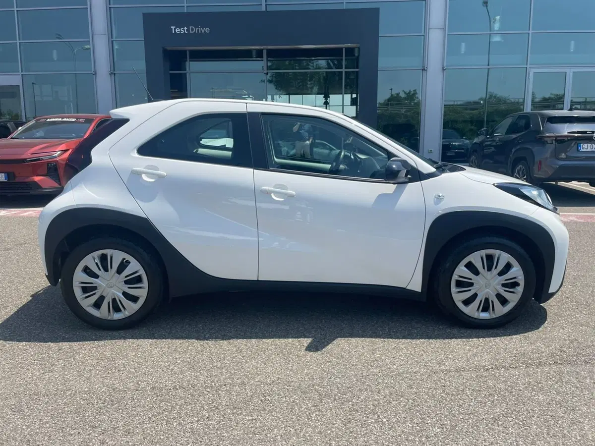 Toyota Aygo X usata a Piacenza (7)