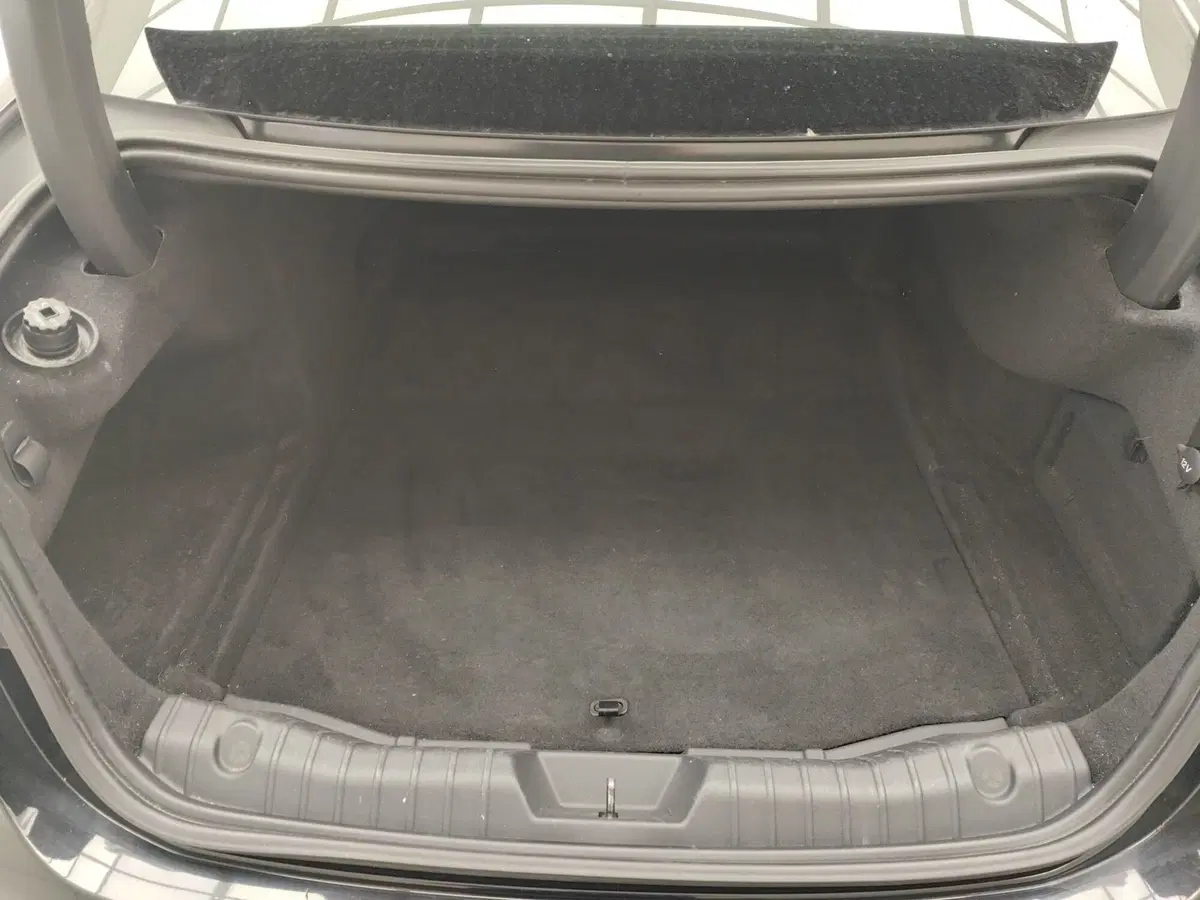 Jaguar XF usata a Como (18)