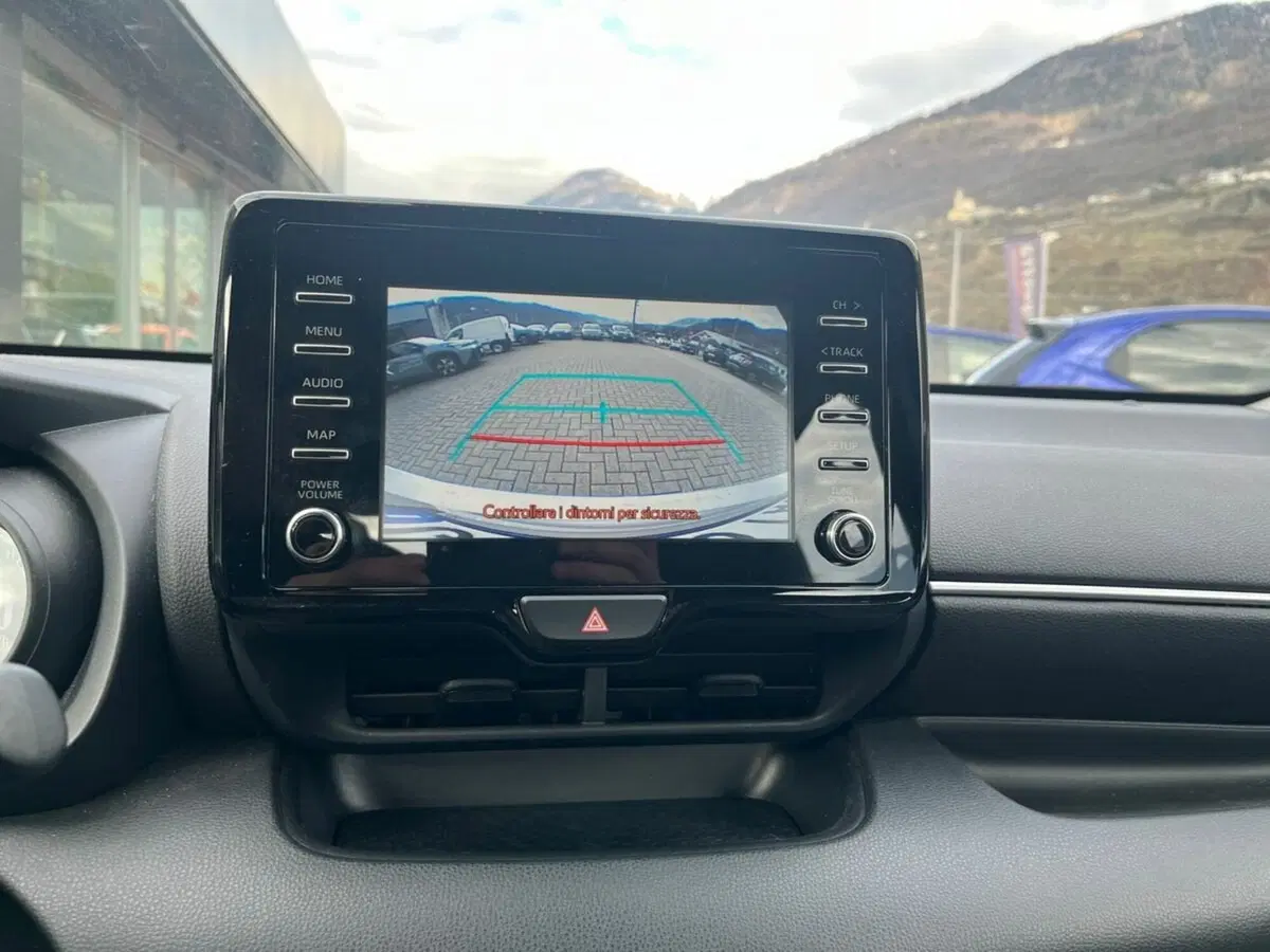 Toyota Yaris usata a Sondrio (16)