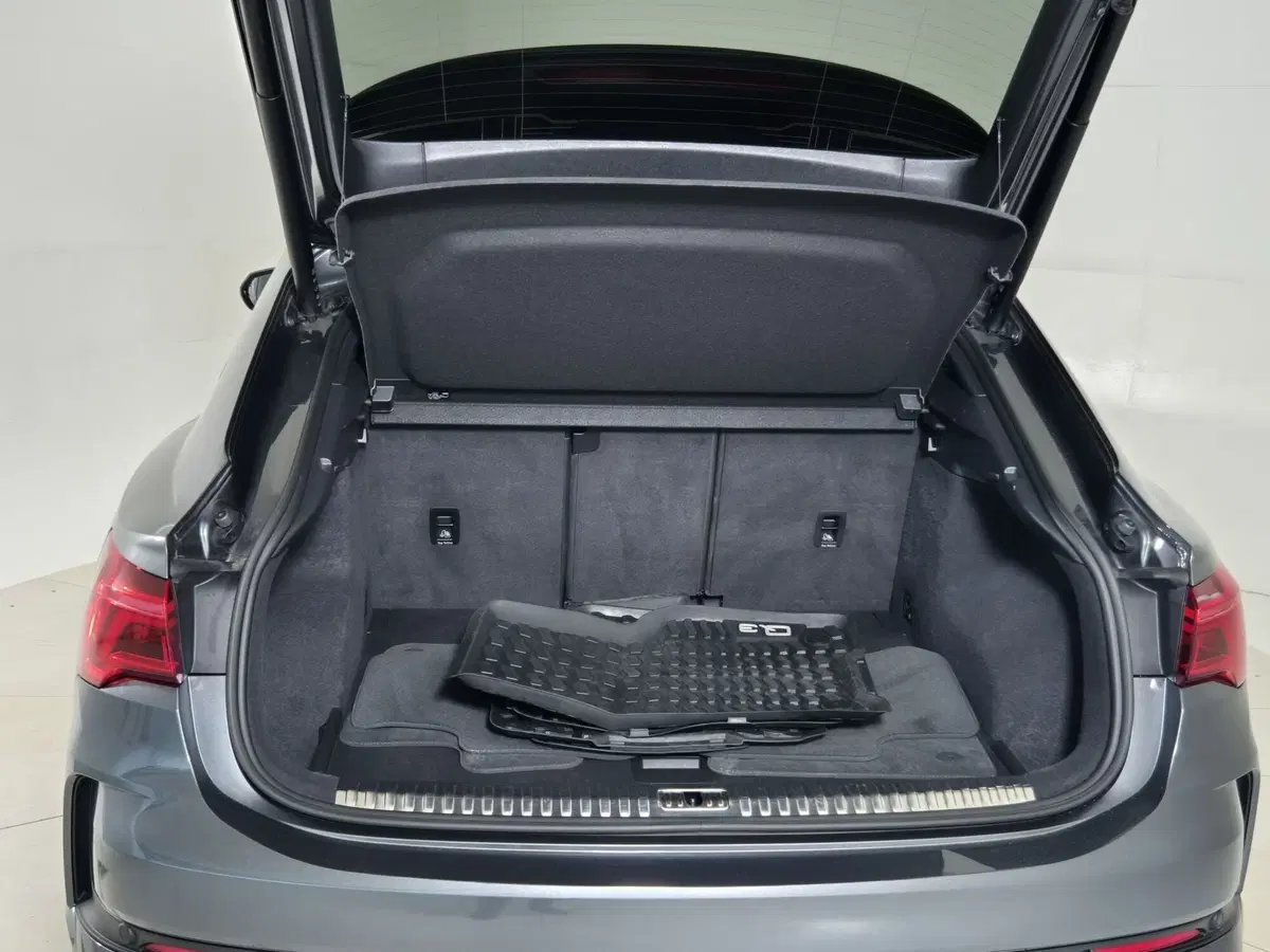 Audi RS Q3 Sportback usata a Torino (13)