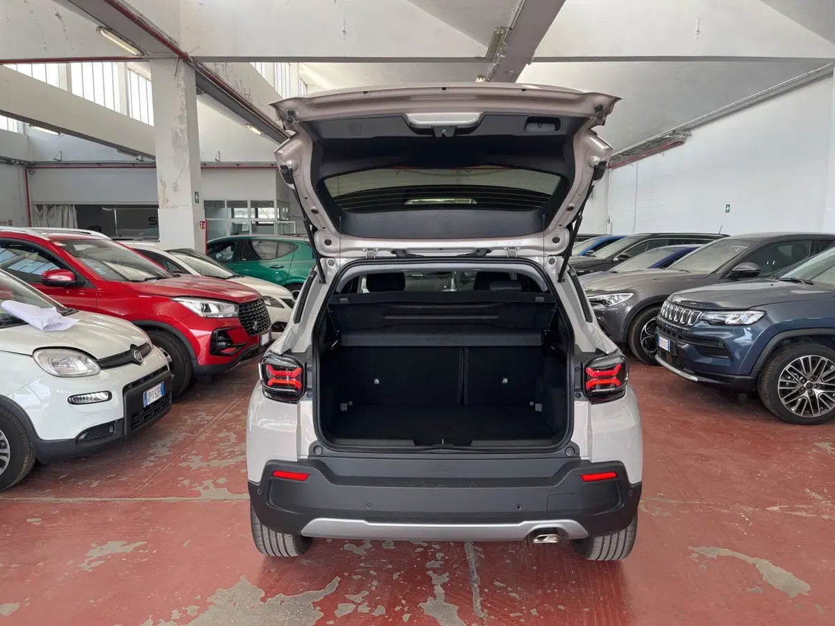 Jeep Avenger usata a Torino (8)