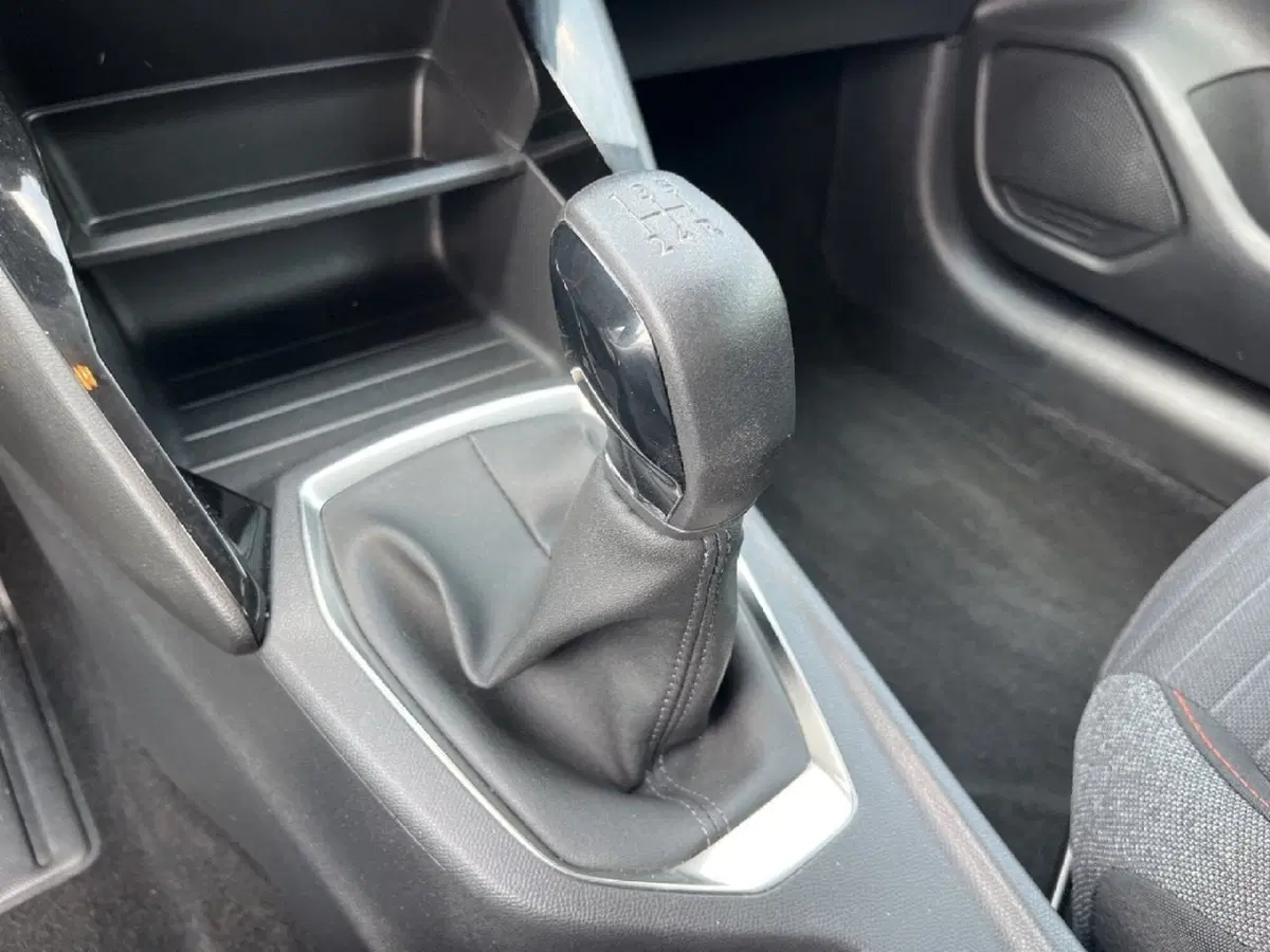 Peugeot 208 usata a Torino (12)