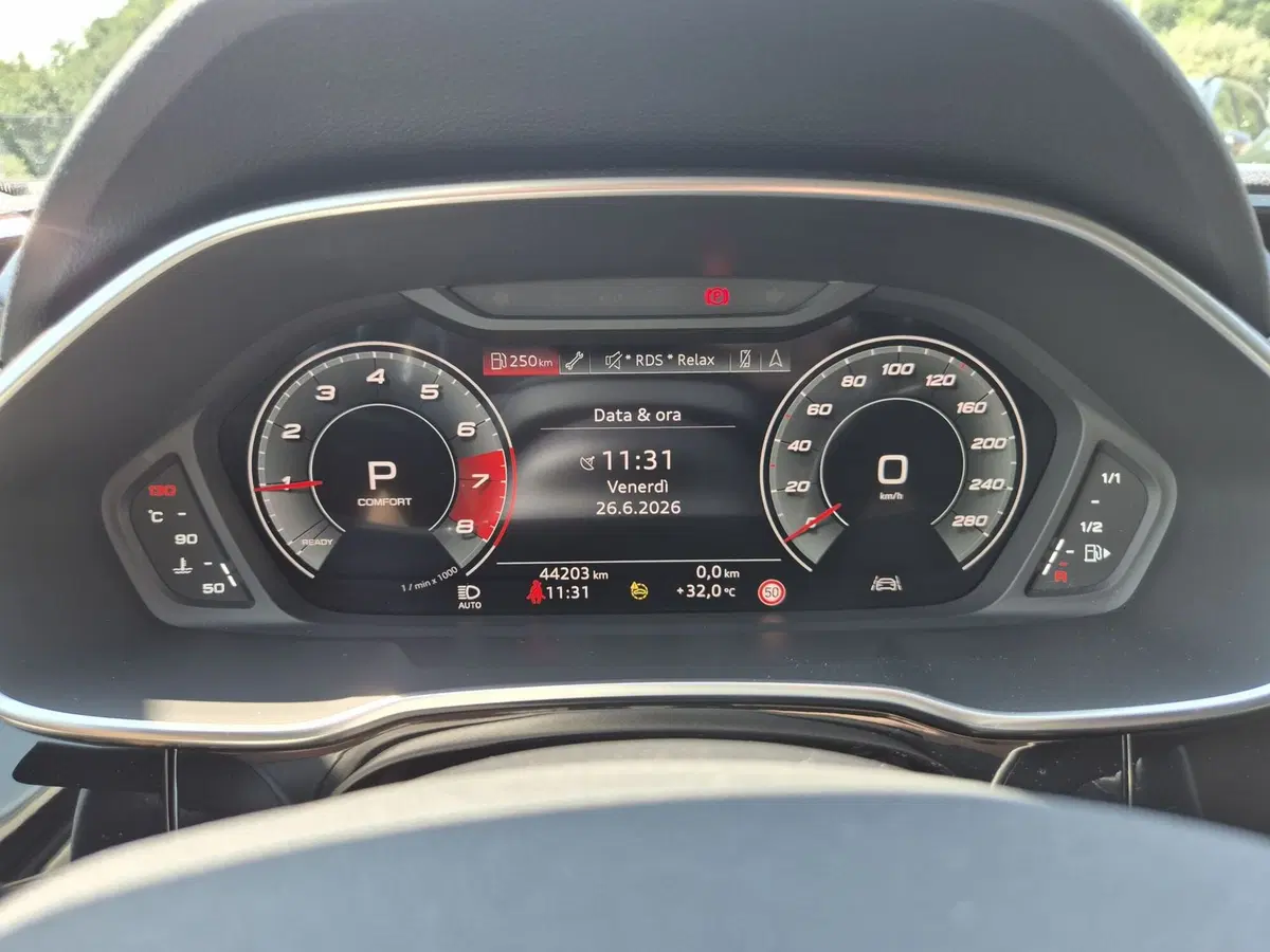 Audi Q3 Sportback usata  (14)