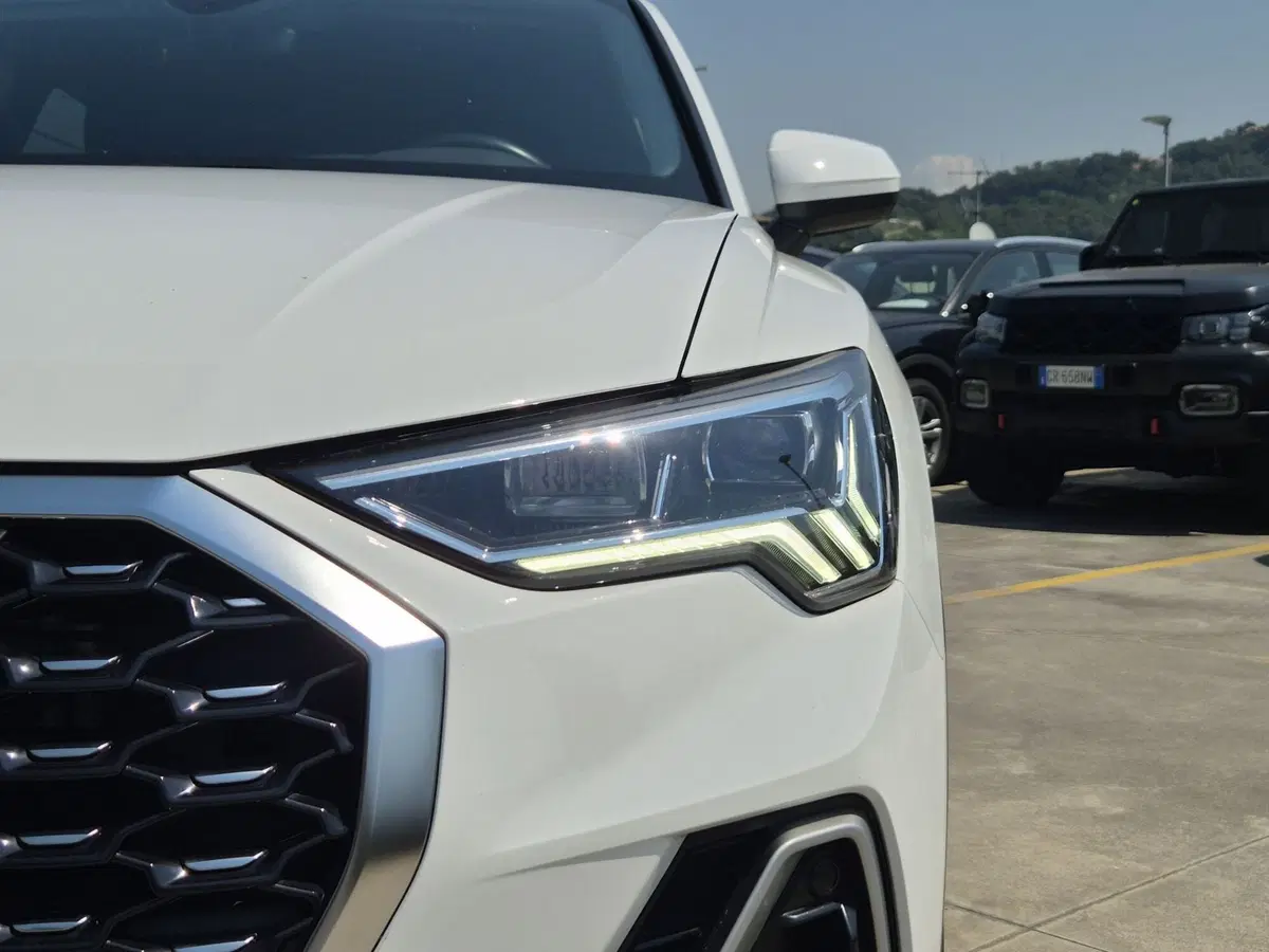 Audi Q3 Sportback usata  (17)