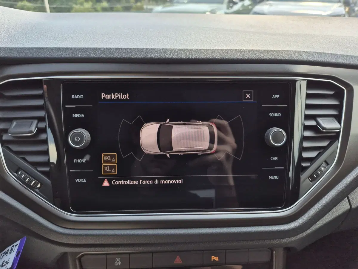 Volkswagen T-Roc usata  (14)