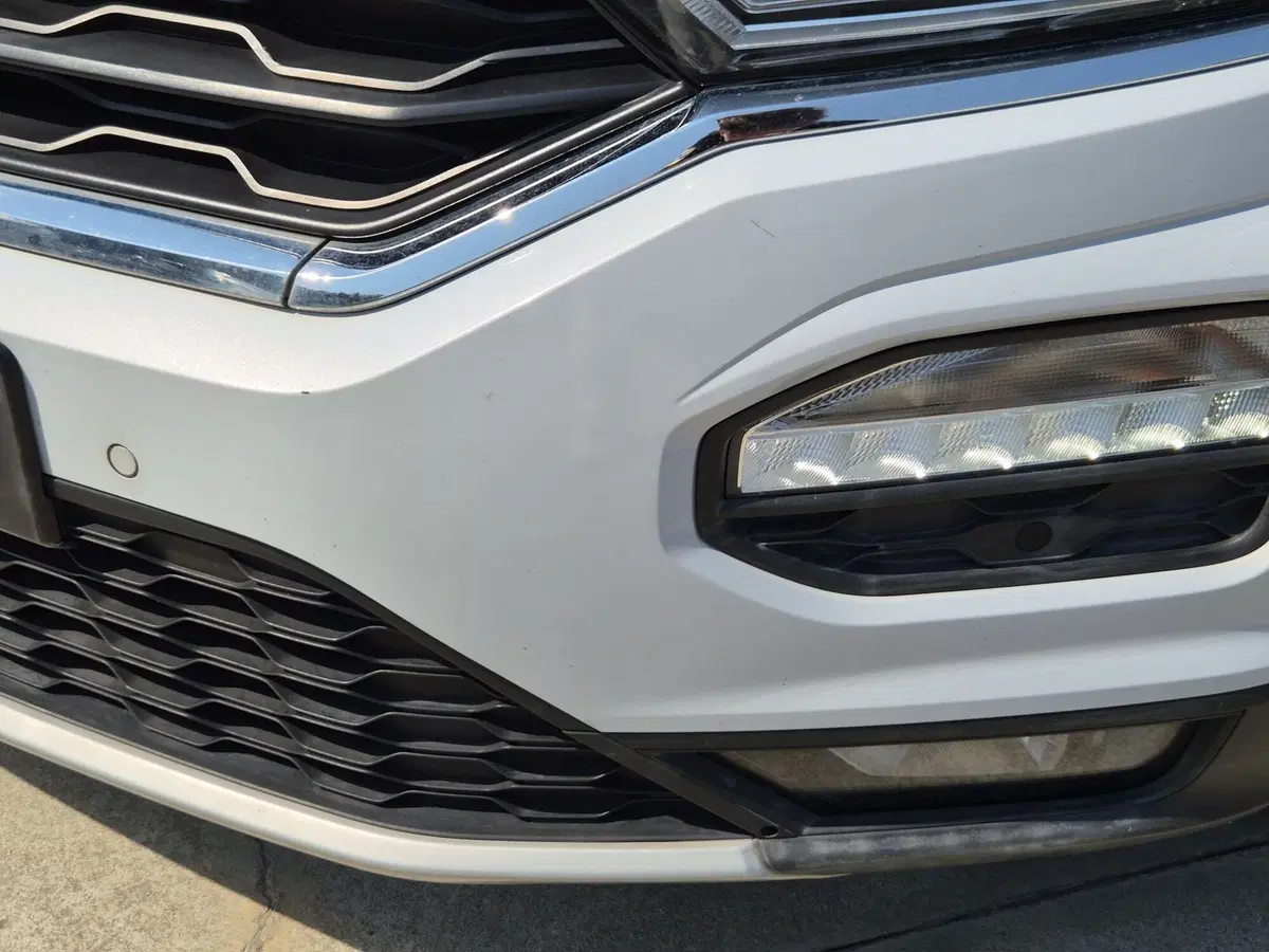 Volkswagen T-Roc usata  (18)