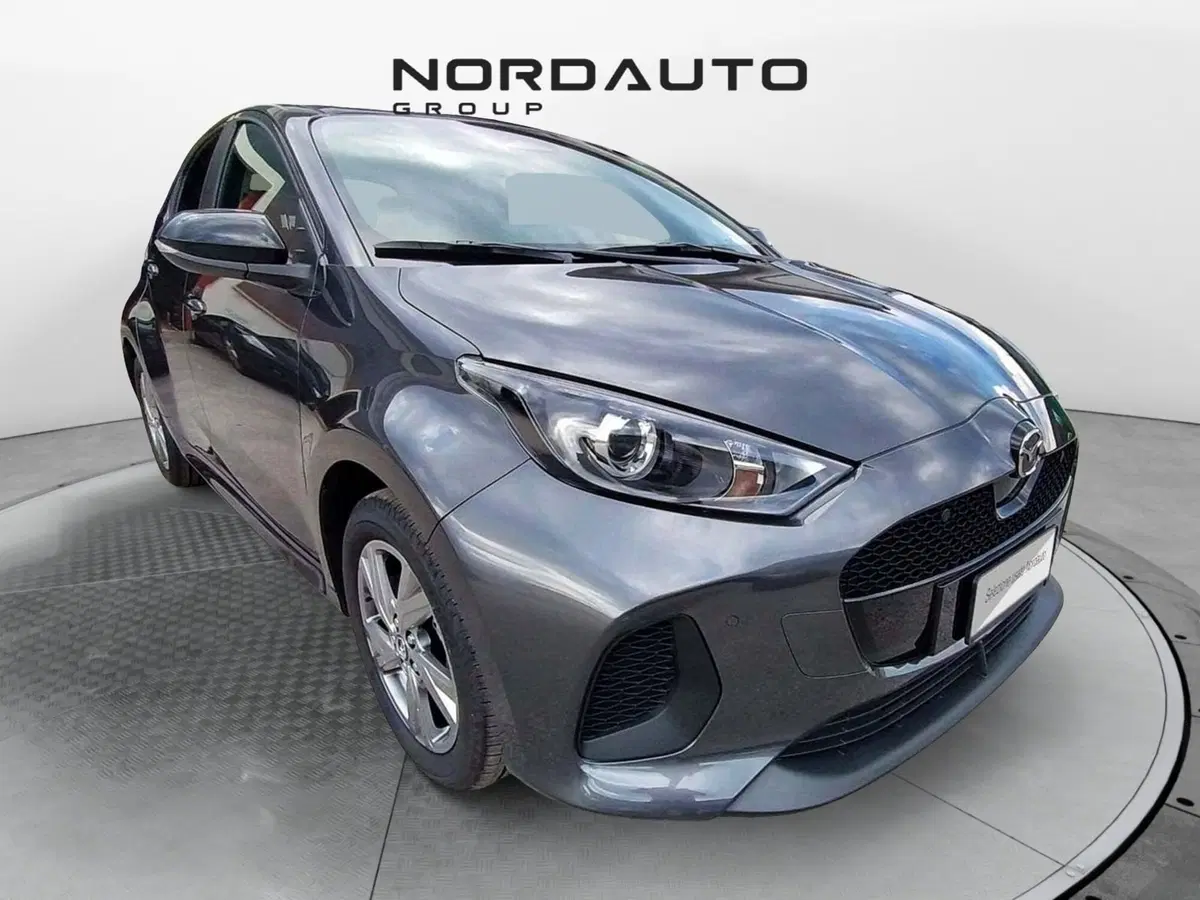 Mazda Mazda2 Hybrid nuova a Belluno (2)