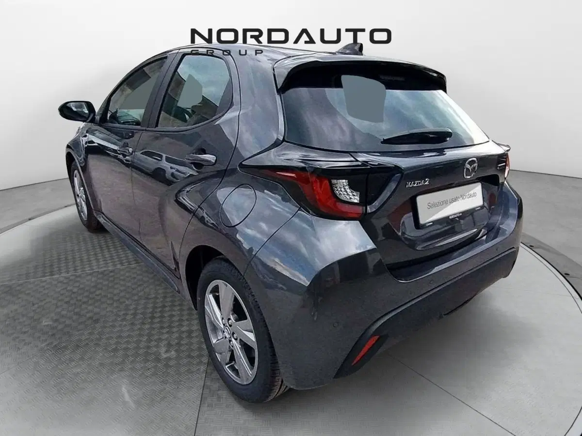 Mazda Mazda2 Hybrid nuova a Belluno (3)