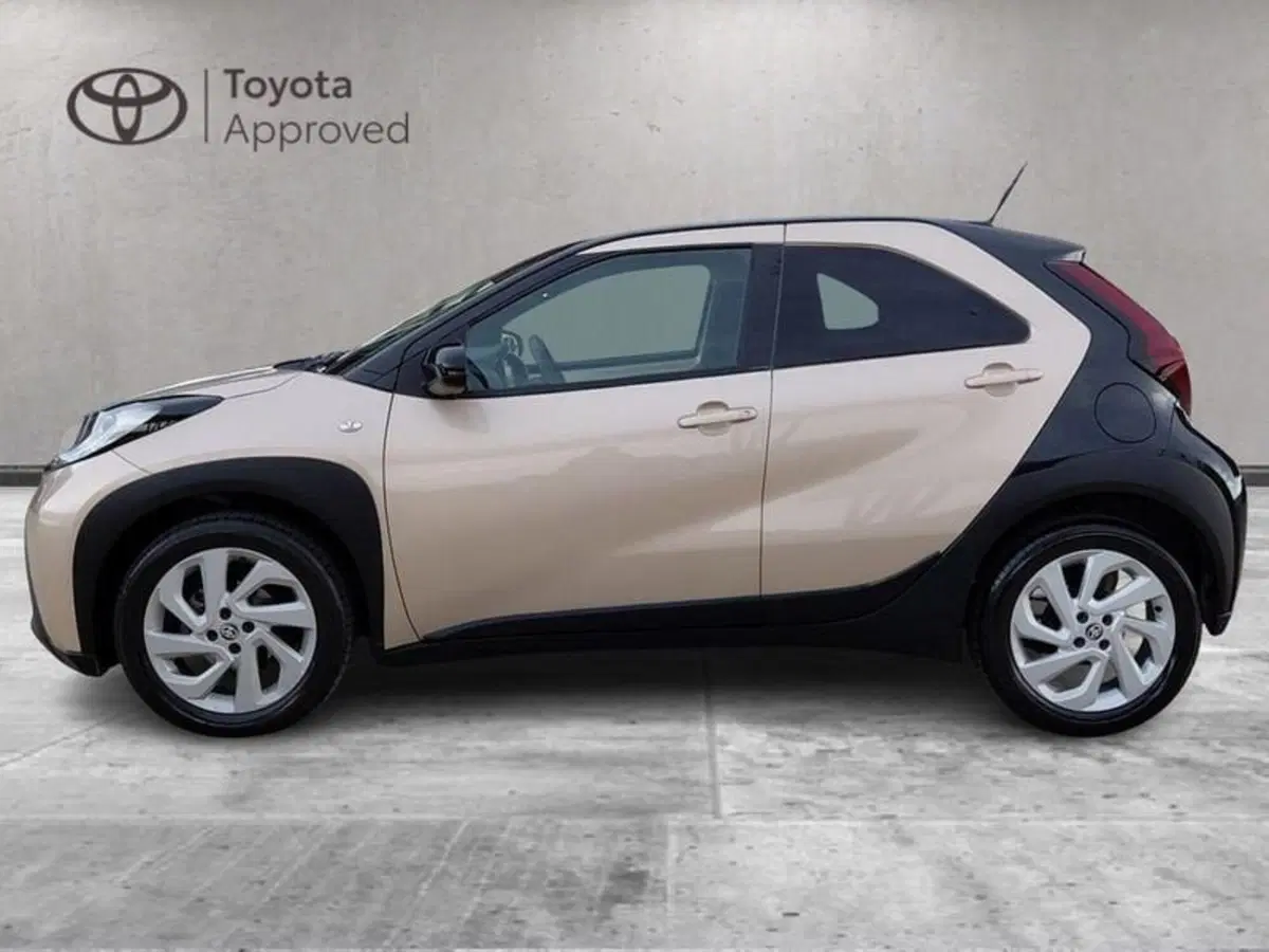 Toyota Aygo X usata a Cagliari (4)