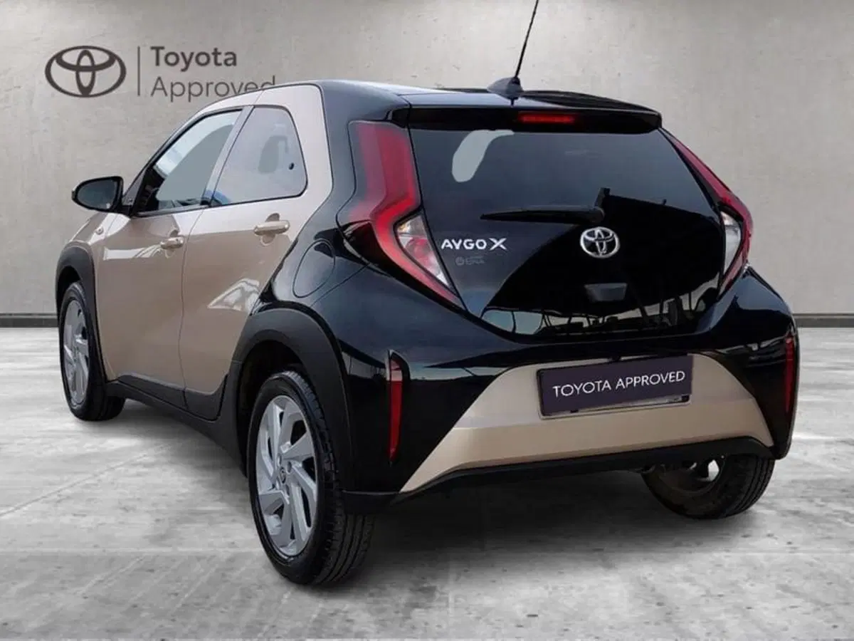 Toyota Aygo X usata a Cagliari (6)