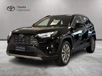 Toyota Rav4 vvt-ie h Lounge awd-i 222cv e-cvt del 2024 usata a Prato