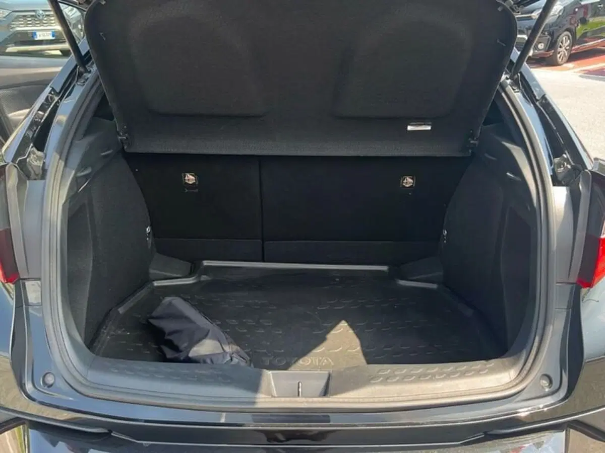 Toyota Toyota C-HR usata a Vicenza (10)
