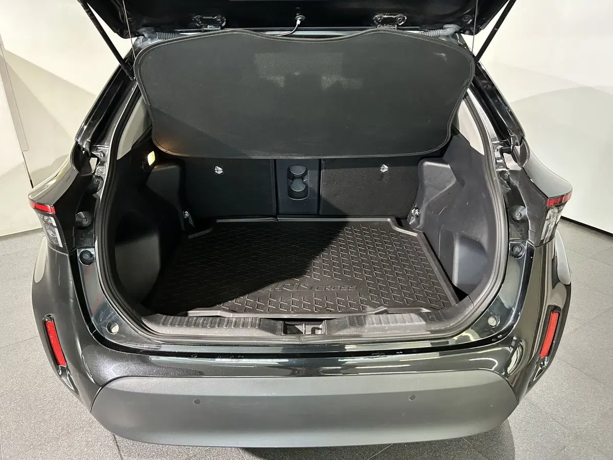 Toyota Yaris Cross usata a Milano (11)