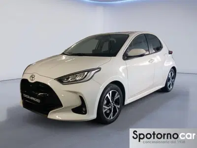 Toyota Yaris 1.5 Hybrid 5 porte Trend del 2024 usata a Milano