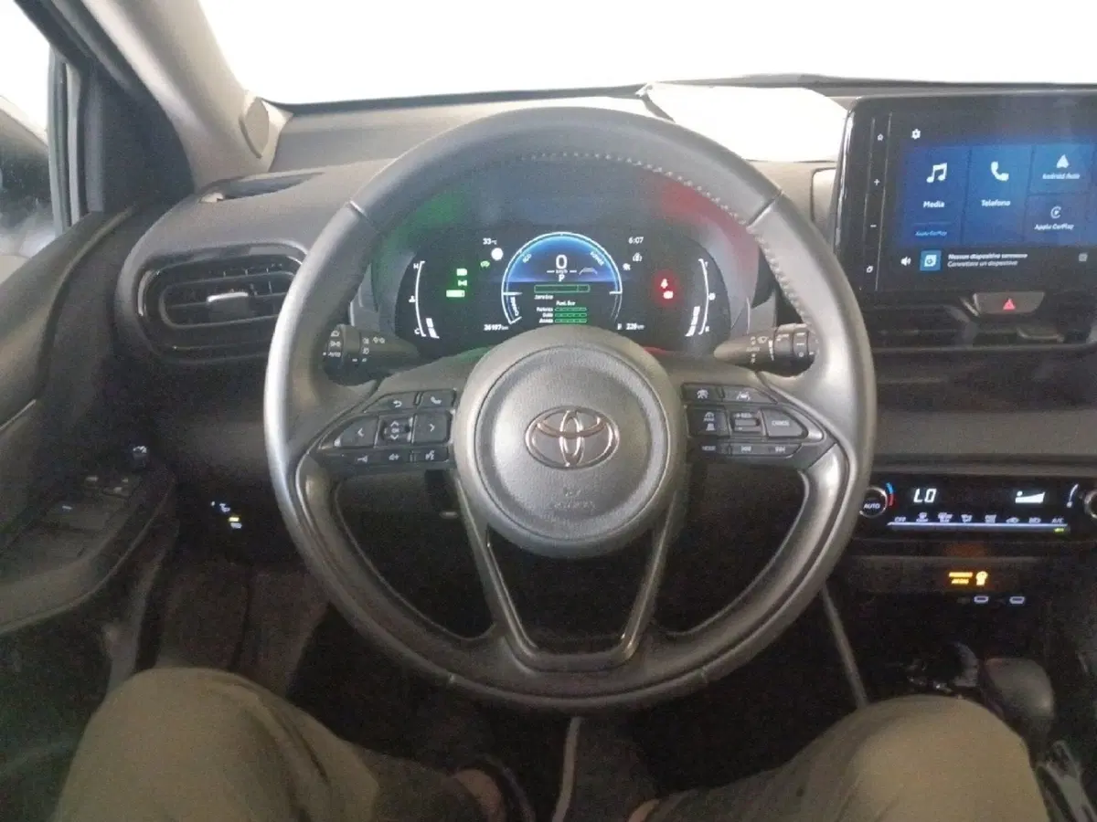 Toyota Yaris usata a Milano (12)