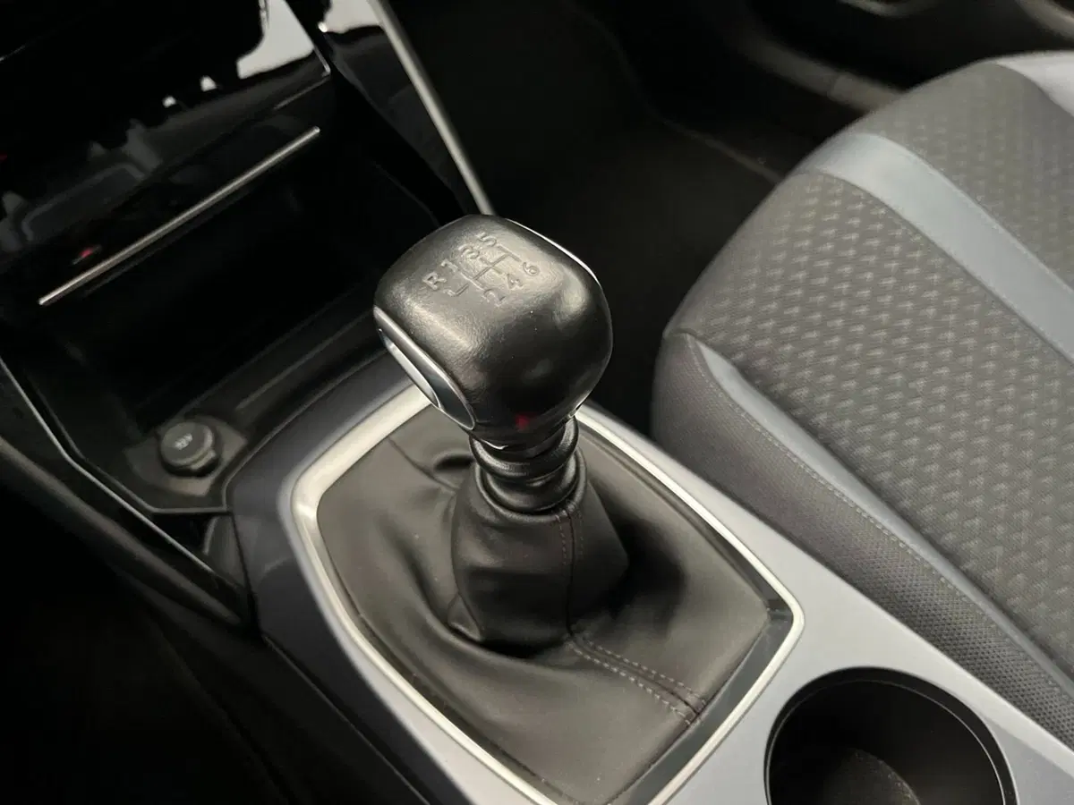 Peugeot 2008 usata a Bergamo (11)