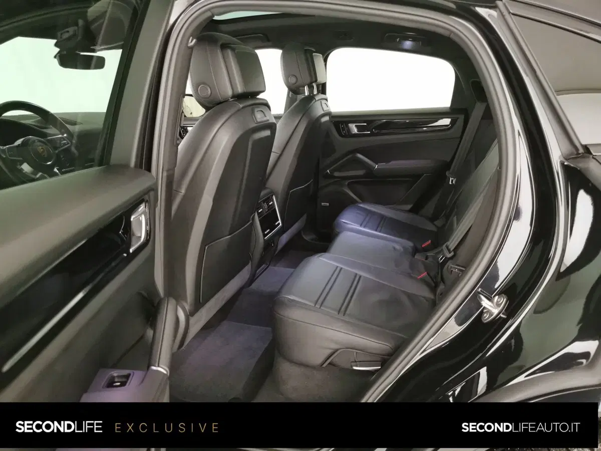 Porsche Cayenne usata a Roma (6)