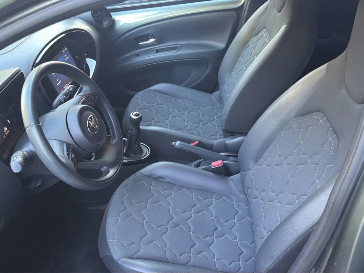 Toyota Aygo X usata a Bologna (8)