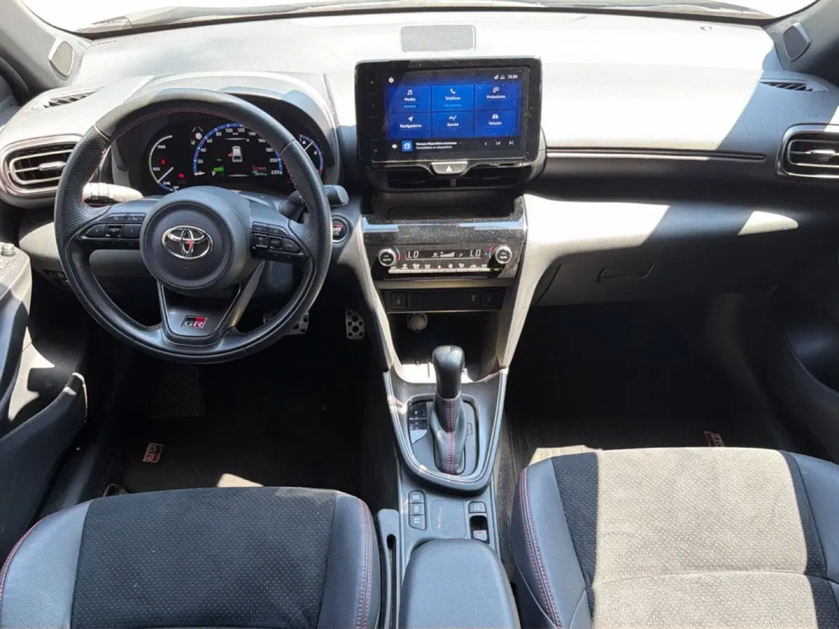 Toyota Yaris Cross usata a Bologna (10)