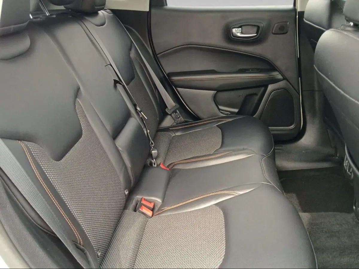 Jeep Compass usata a Livorno (11)