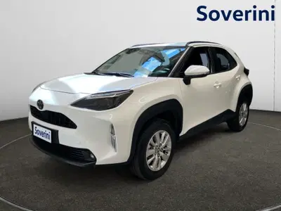 Toyota Yaris Cross Active fwd 115cv e-cvt del 2024 usata a Bologna