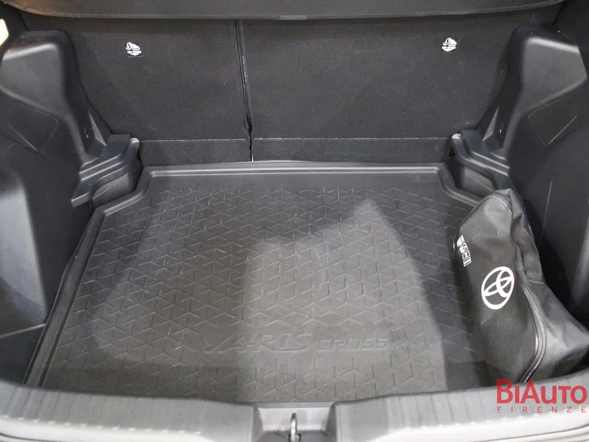 Toyota Yaris Cross usata a Firenze (9)