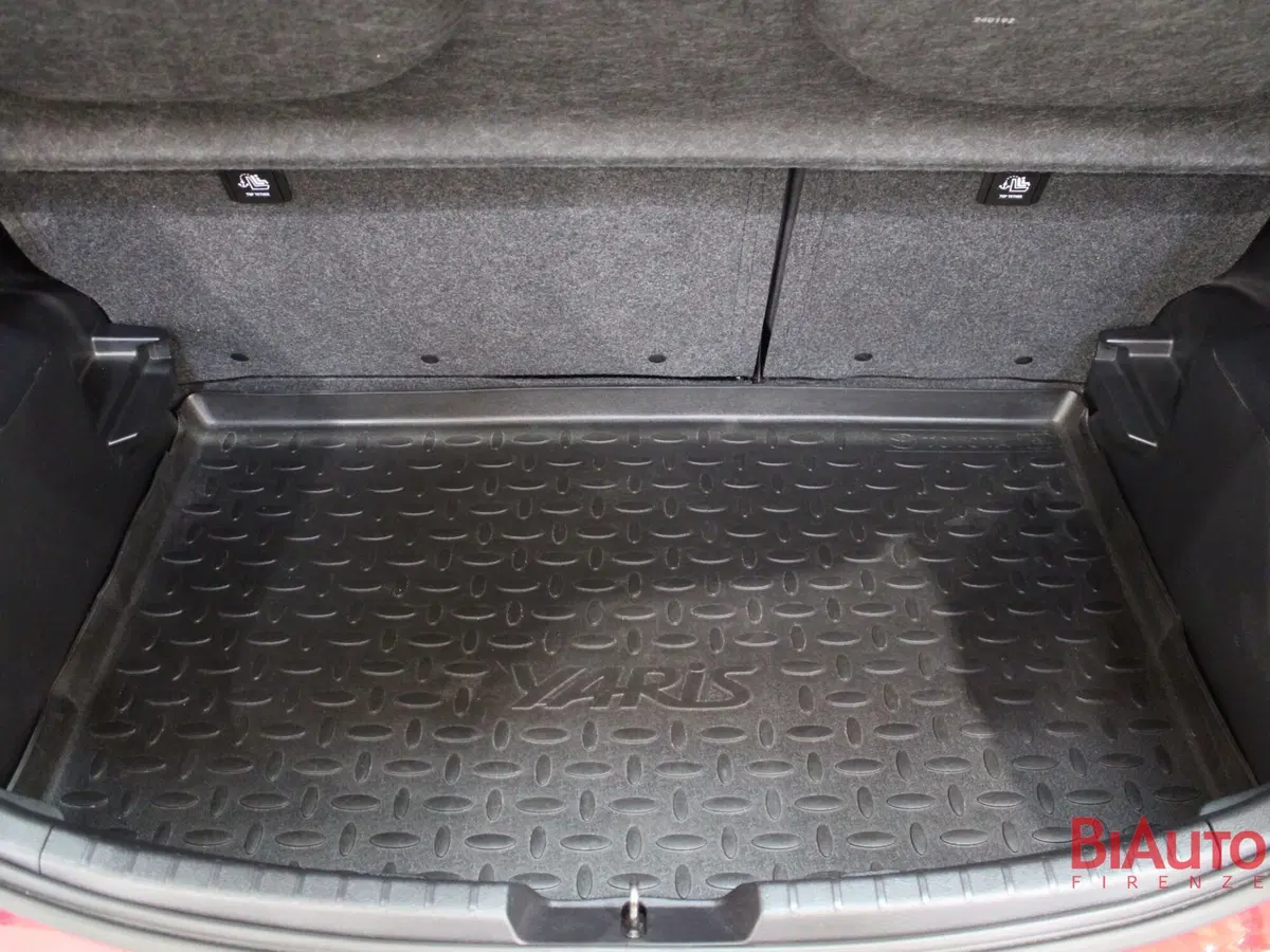 Toyota Yaris usata a Firenze (9)