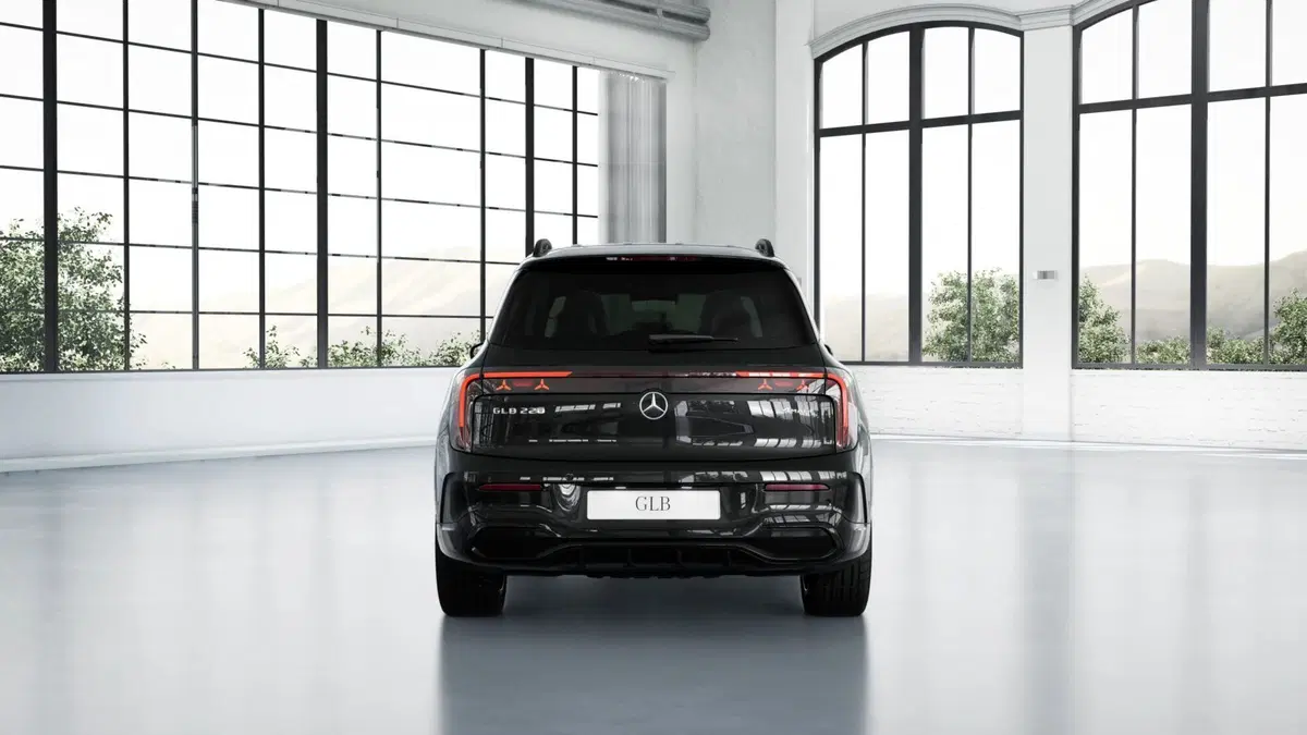 Mercedes-Benz GLB nuova a Chieti (5)