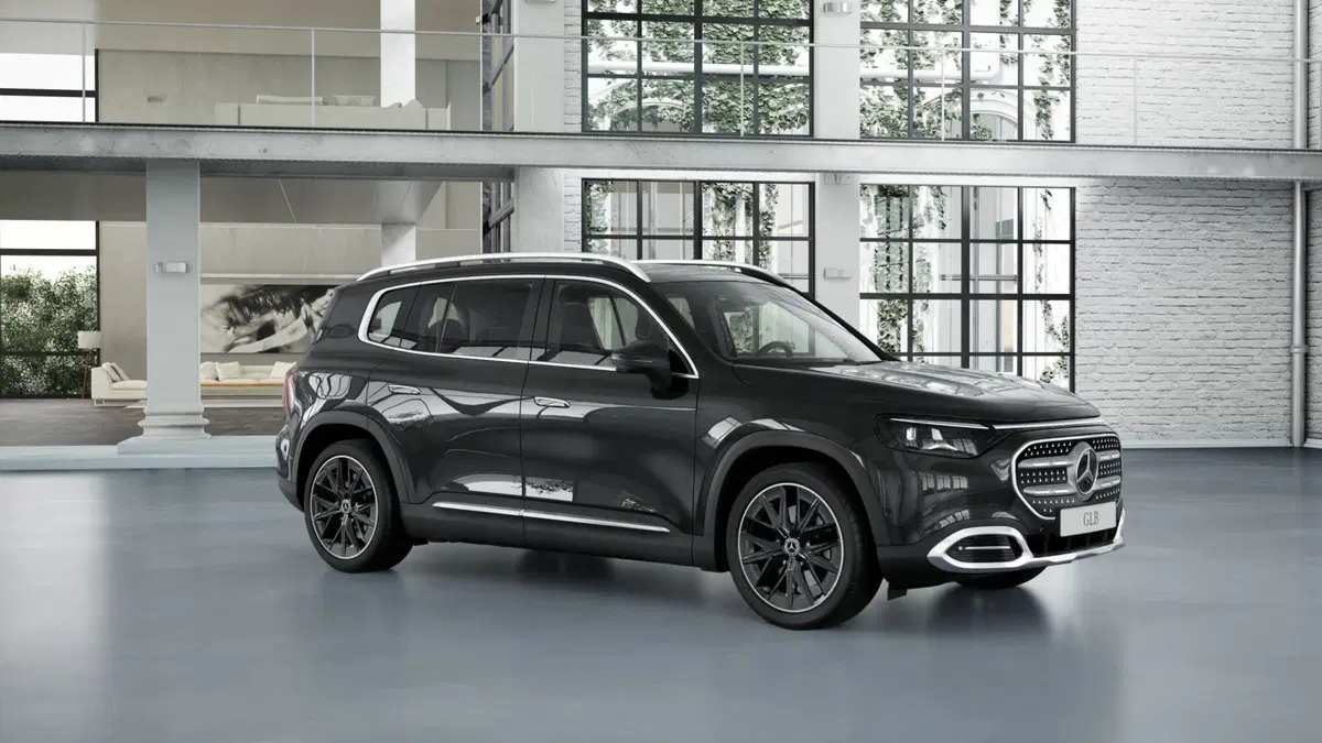Mercedes-Benz GLB EQ nuova a Pescara (3)