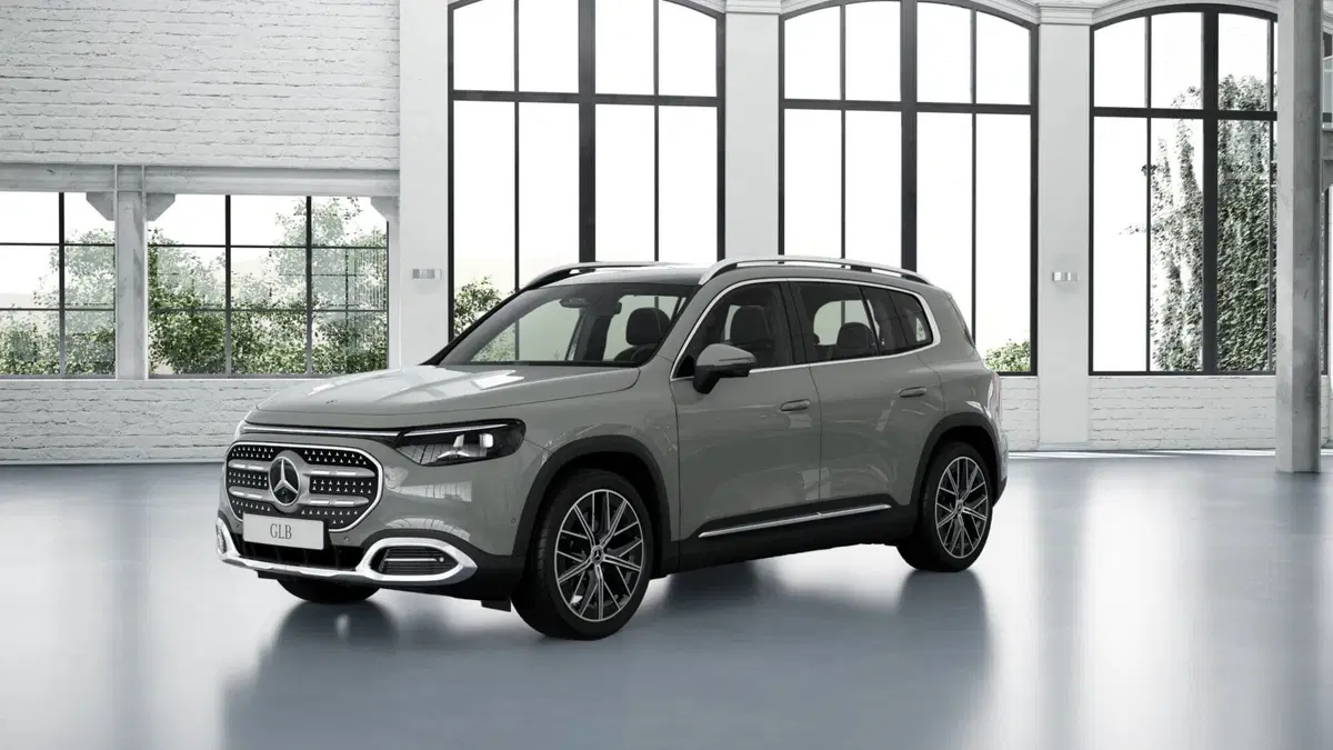 Mercedes-Benz GLB EQ nuova a Pescara