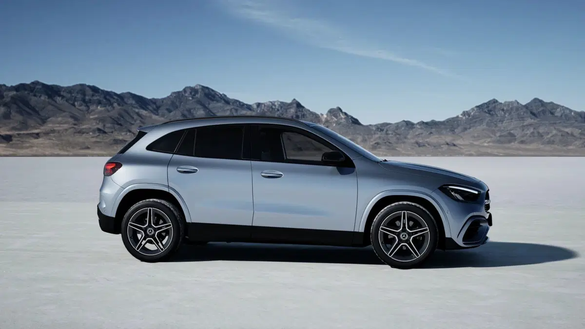 Mercedes-Benz GLA SUV nuova a Pescara (4)