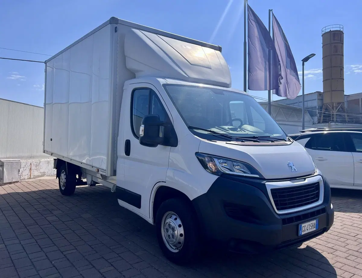 Peugeot Boxer usata a Bari