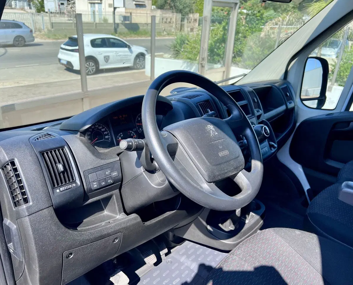 Peugeot Boxer usata a Bari (15)