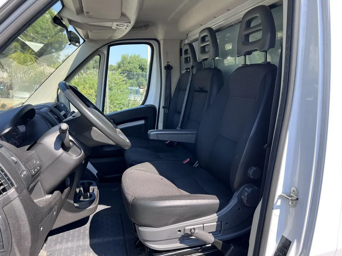 Peugeot Boxer usata a Bari (16)