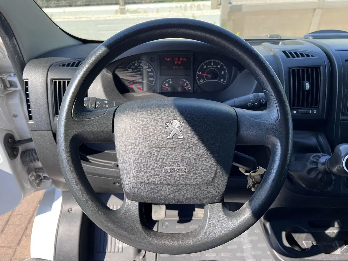 Peugeot Boxer usata a Bari (19)
