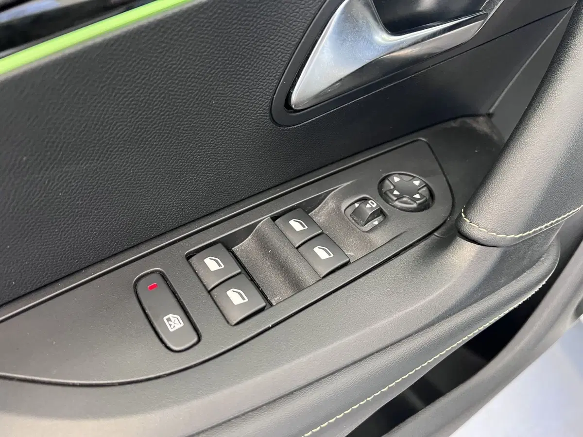 Peugeot 2008 usata a Bari (12)