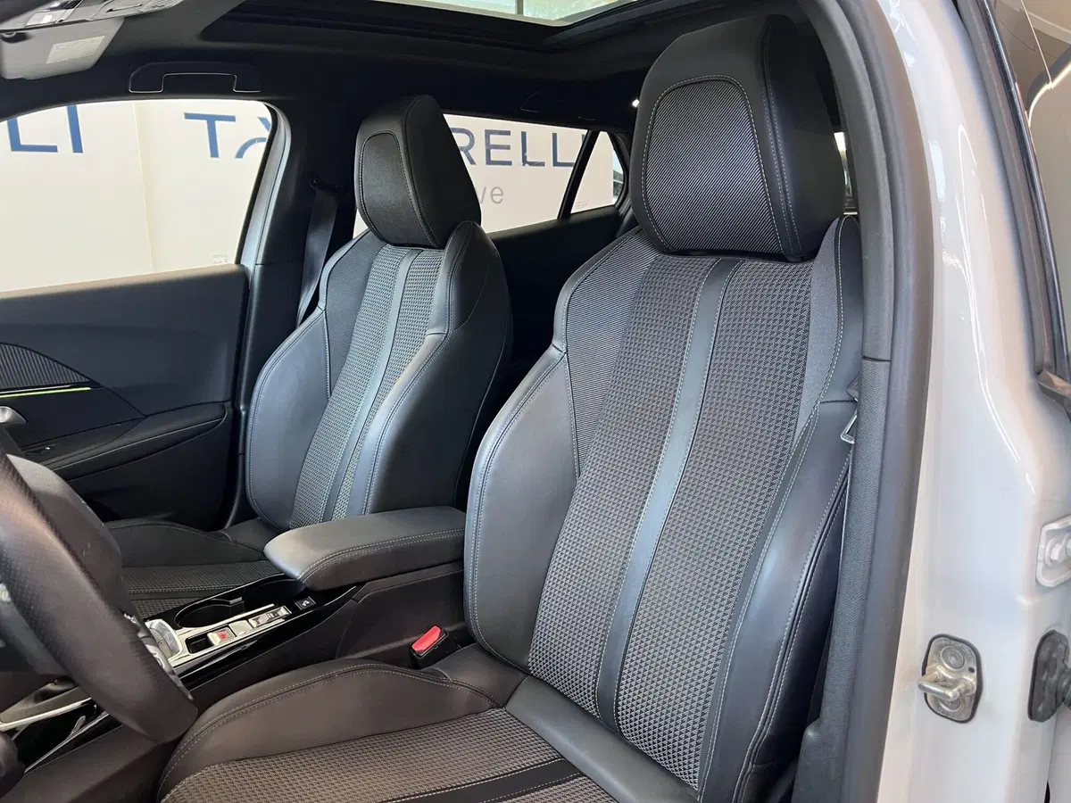 Peugeot 2008 usata a Bari (14)