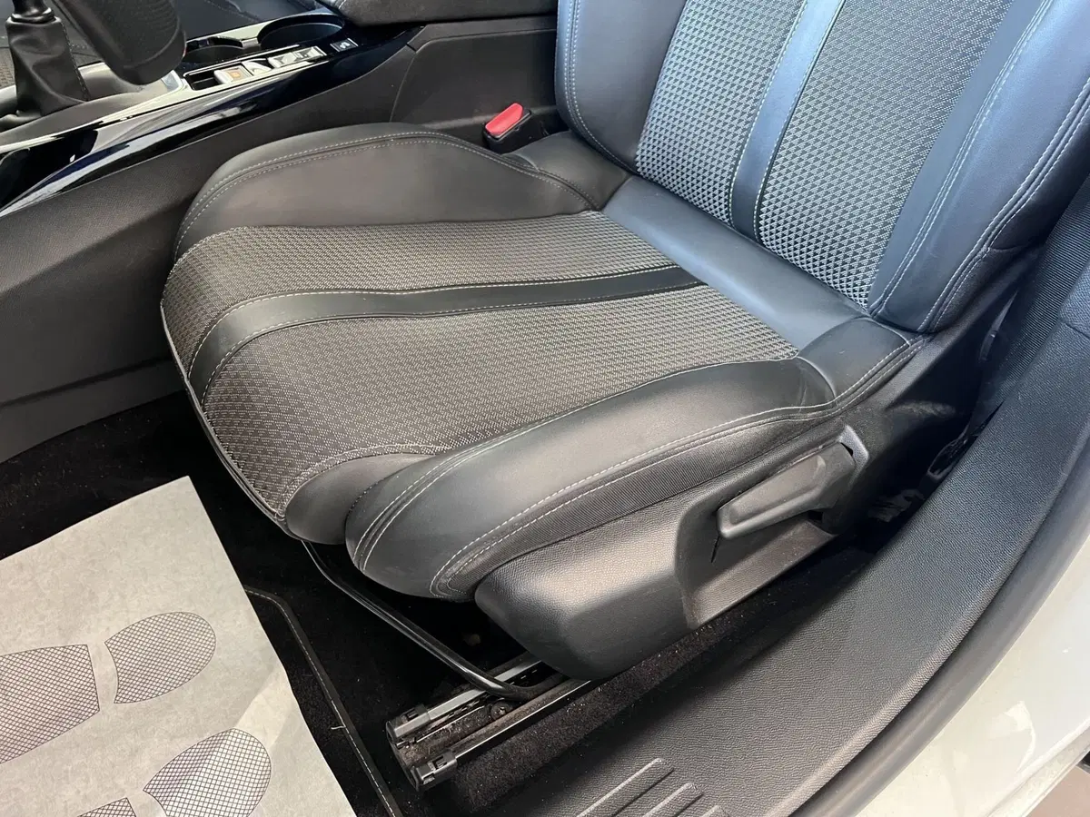 Peugeot 2008 usata a Bari (15)