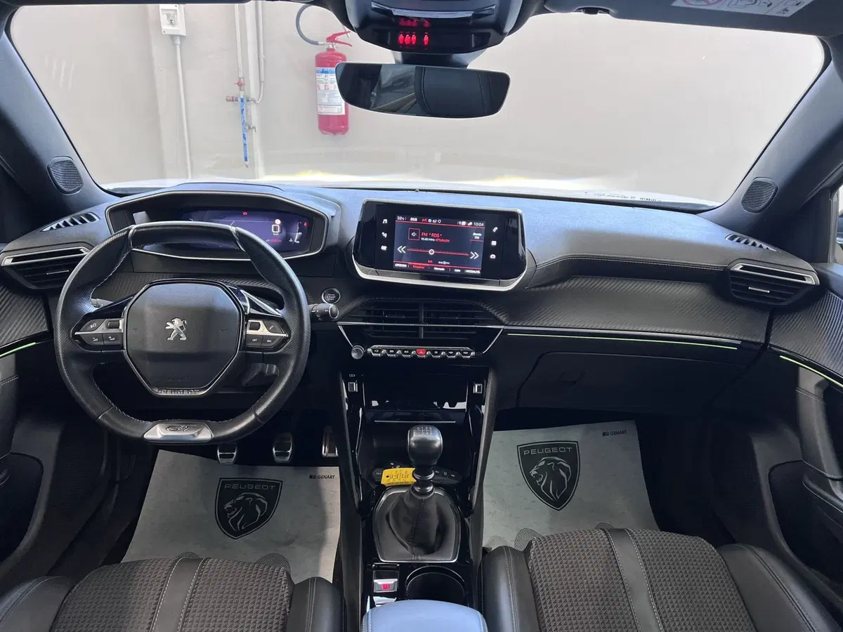 Peugeot 2008 usata a Bari (17)