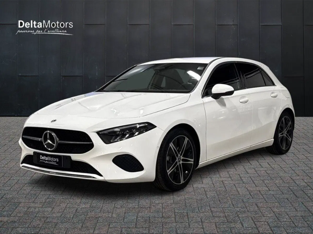 Mercedes-Benz Classe A Sedan nuova a Macerata