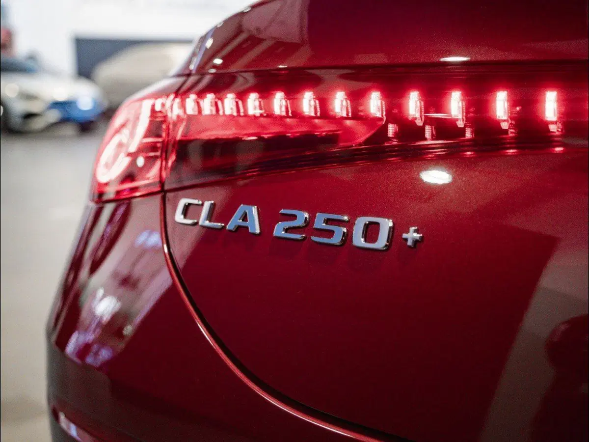 Mercedes-Benz CLA EQ usata a Rimini (9)