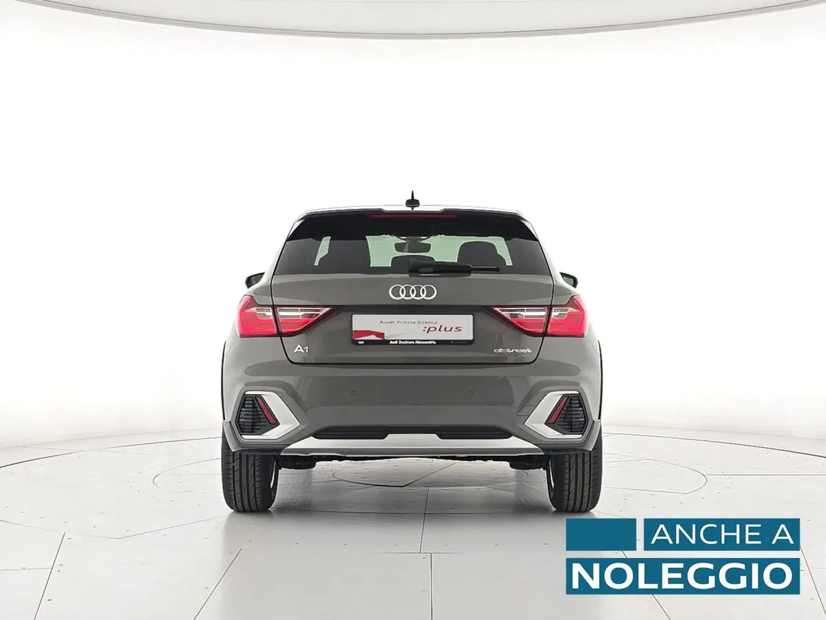 Audi A1 allstreet usata a Asti (6)