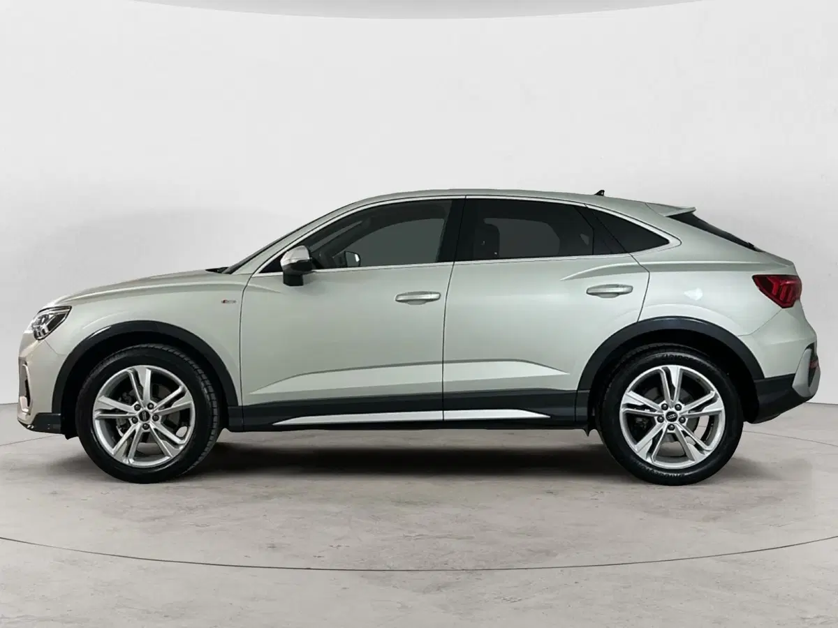 Audi Q3 Sportback usata a Napoli (3)