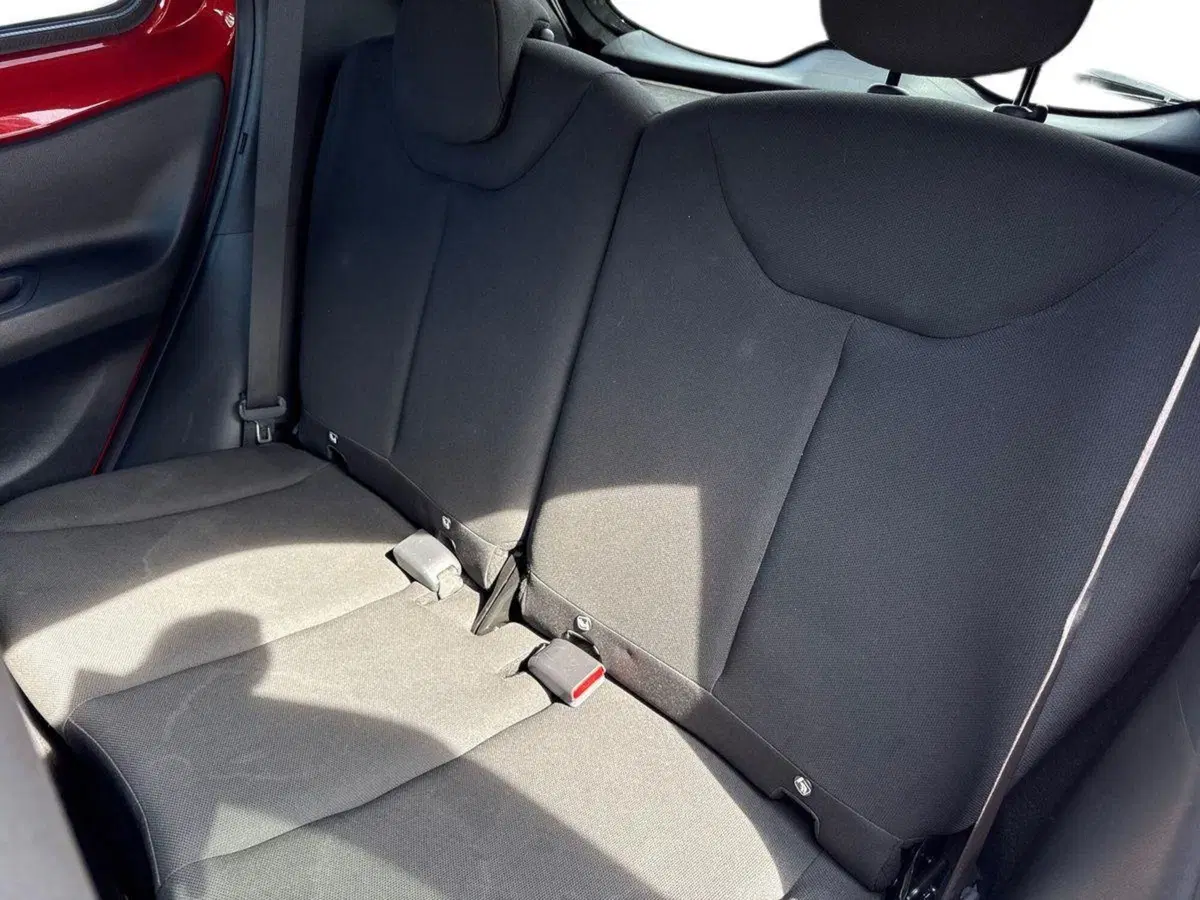 Toyota Aygo X usata a Palermo (11)