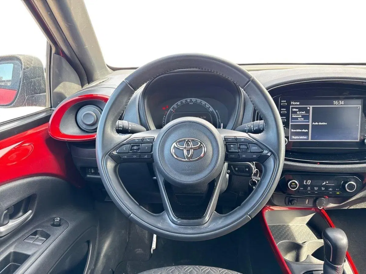 Toyota Aygo X usata a Palermo (8)