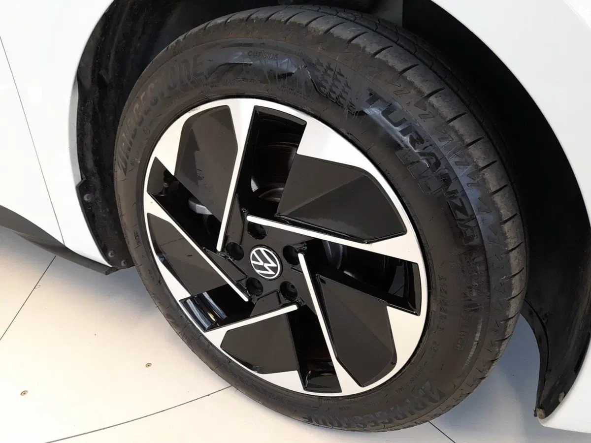 Volkswagen ID.3 usata a Bologna (8)