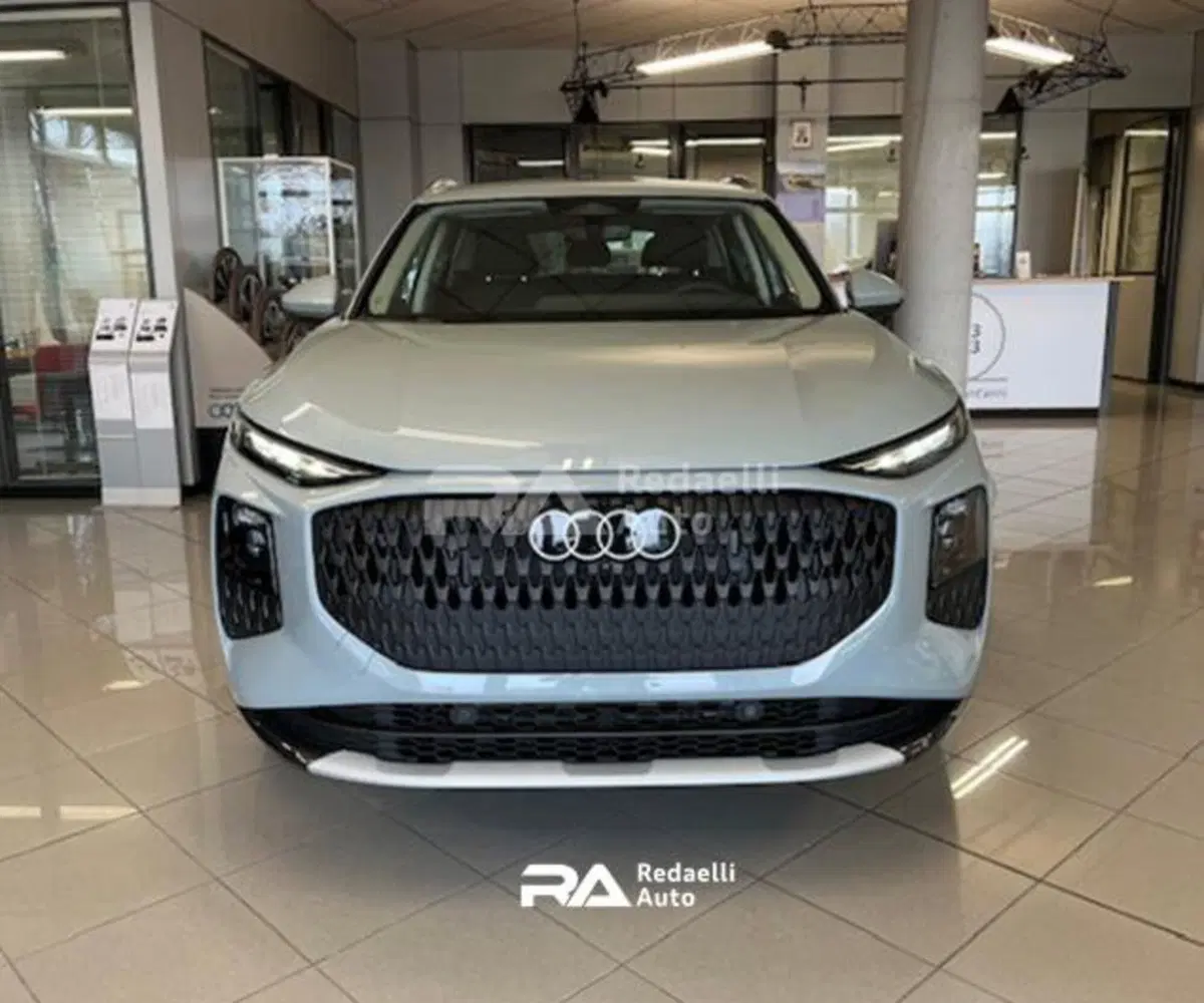 Audi Q3 nuova a Lecco (2)