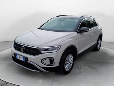 Volkswagen T-Roc 1.0 TSI Life del 2024 usata a Fisciano