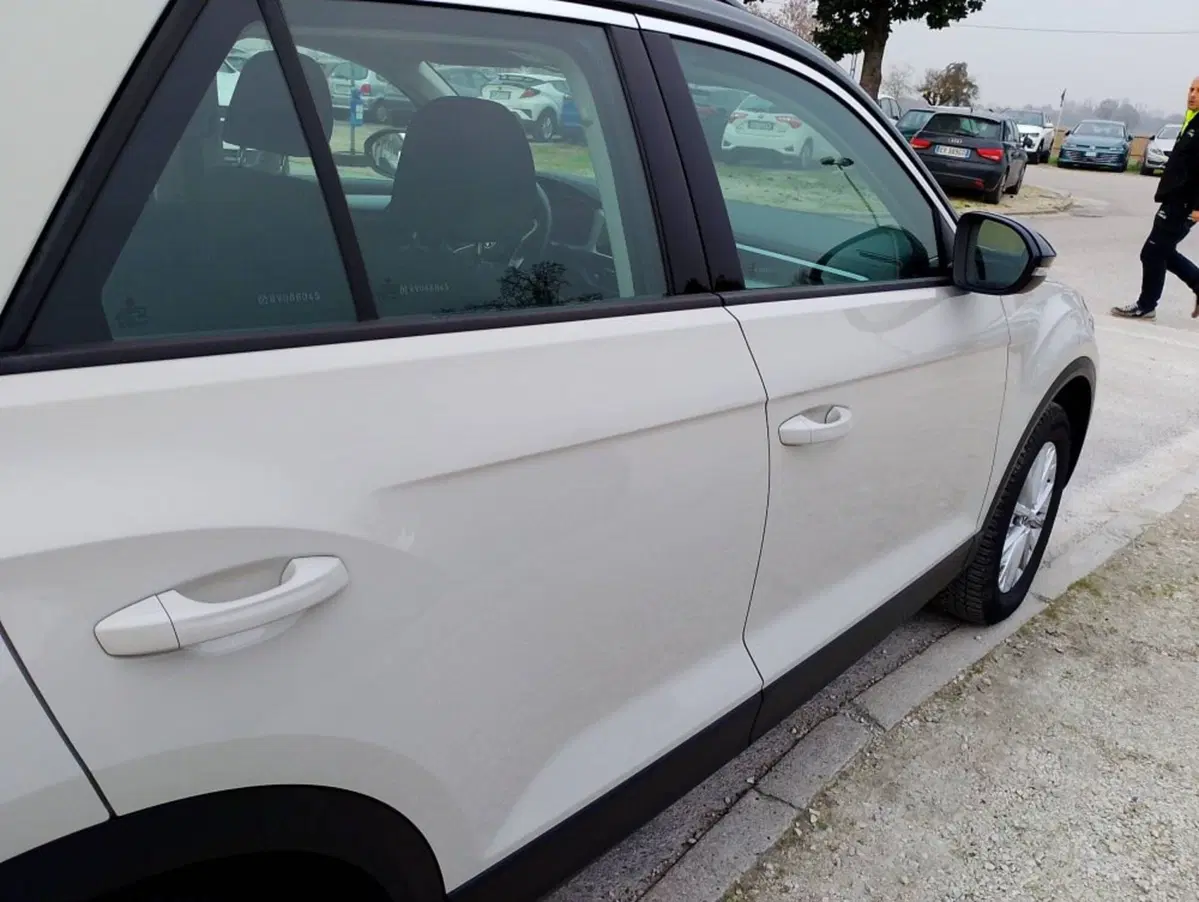Volkswagen T-Roc usata a Salerno (16)
